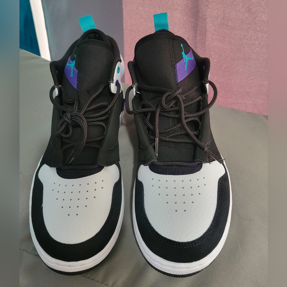 Jordan Mens Fadeaway Leather High Top Basketball Shoes